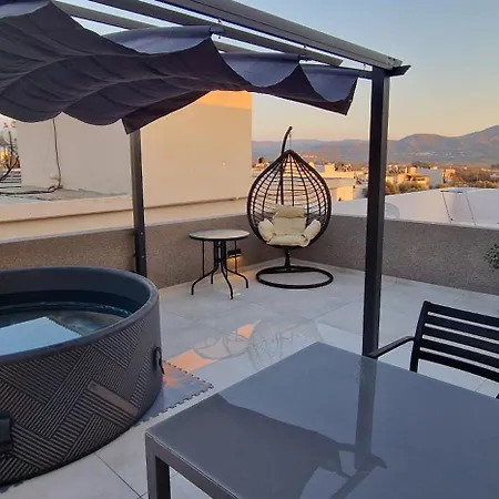 Hill Luxury